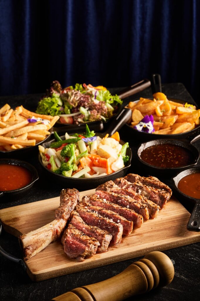 TOMAHAWK STEAK